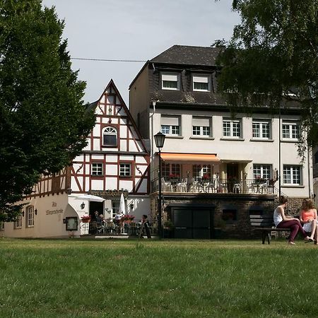 Alte Winzerschenke Hotel Bruttig-Fankel Exterior foto