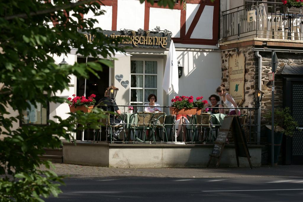 Alte Winzerschenke Hotel Bruttig-Fankel Exterior foto